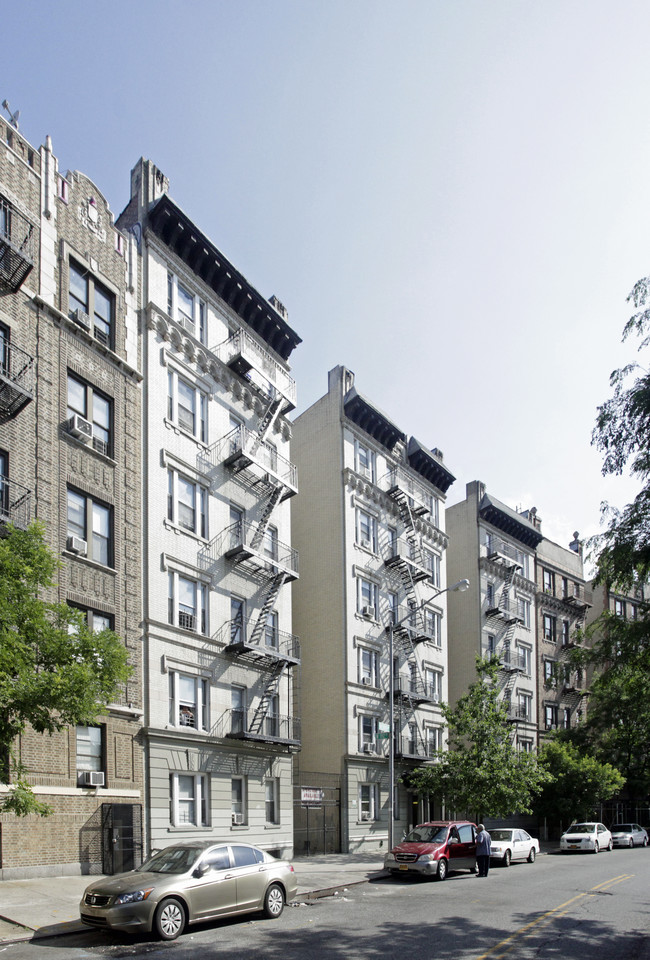 374 Wadsworth Ave in New York, NY - Building Photo - Building Photo