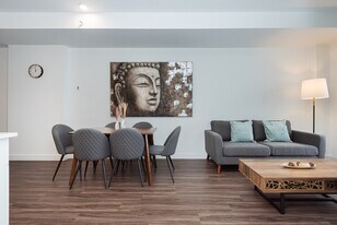 1350 Boul. René-Lévesque O in Montréal, QC - Building Photo