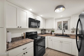 11026 N 28th Dr in Phoenix, AZ - Building Photo - Building Photo