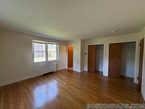 31 Captain Parker Arms in Lexington, MA - Building Photo - Building Photo