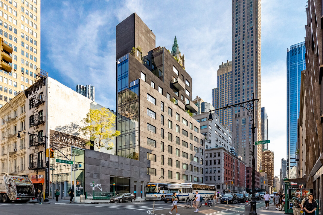 102 Chambers St in New York, NY - Building Photo