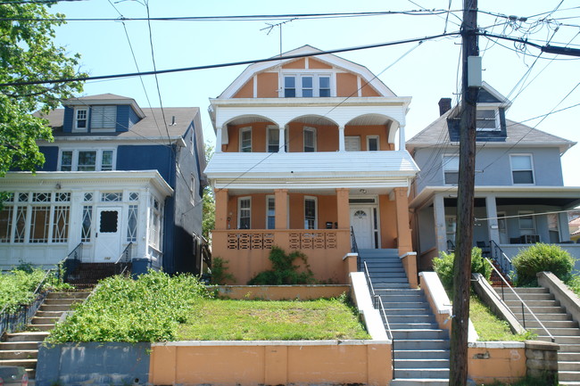 150 State St in Perth Amboy, NJ - Foto de edificio - Building Photo