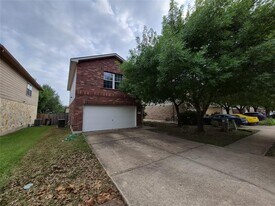 5825 Silver Screen Dr in Austin, TX - Building Photo