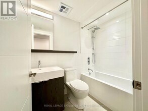 664 Spadina Ave. in Toronto, ON - Building Photo - Building Photo