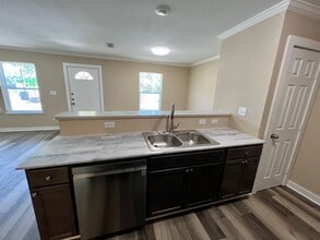 2011 E Devine St in Tyler, TX - Building Photo - Building Photo