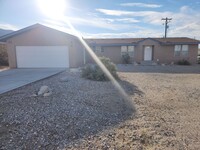 7624 Maude Adams Ave in Twentynine Palms, CA - Building Photo - Building Photo