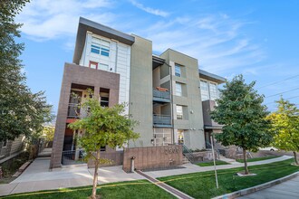 2900 Wyandot St in Denver, CO - Foto de edificio - Building Photo