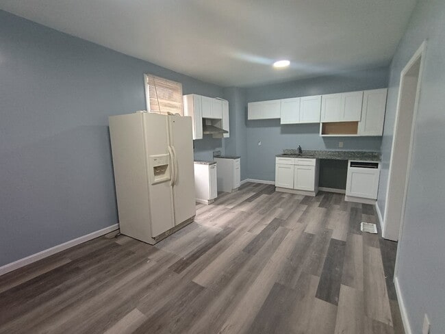 412 Althea St in Pittsburgh, PA - Foto de edificio - Building Photo