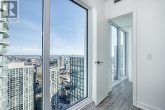 252 Church St in Toronto, ON - Building Photo - Building Photo