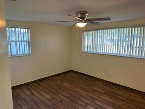 10629 Cymbid Dr in Port Richey, FL - Building Photo - Building Photo
