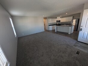 472 Montana in Belleville, MI - Building Photo - Building Photo