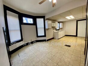 390 Doyle St in Akron, OH - Building Photo - Building Photo