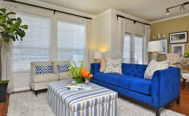 property at 22631 Colonial Pkwy