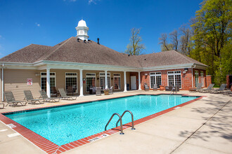 The Fields of New Durham Apartment Homes in Westville, IN - Foto de edificio - Building Photo