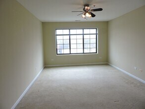 8255 Skokie Blvd in Skokie, IL - Building Photo - Building Photo