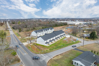 Townhomes at Maple View in Lebanon, TN - Building Photo - Building Photo