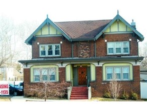 Troostwood Townhomes in Kansas City, MO - Building Photo - Building Photo