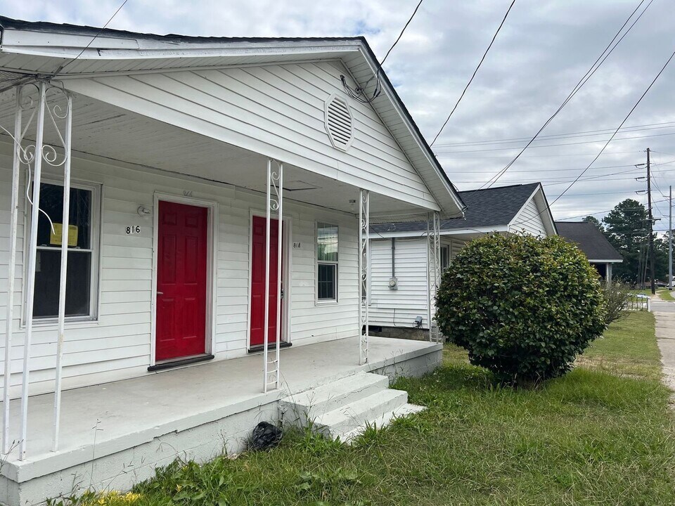 816-818 E Grand Ave in Rocky Mount, NC - Building Photo