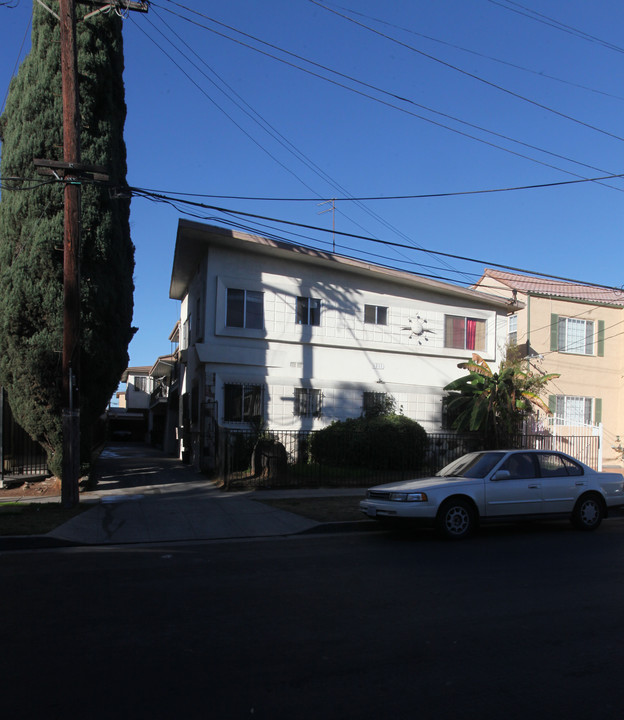 1211 N Berendo St in Los Angeles, CA - Building Photo