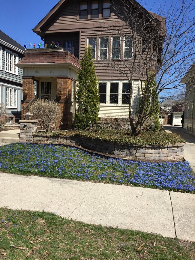 property at 4048 N Downer Ave