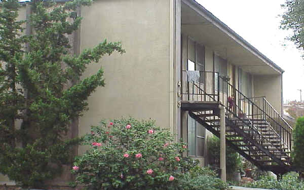 463 Alpine St in Upland, CA - Foto de edificio - Building Photo
