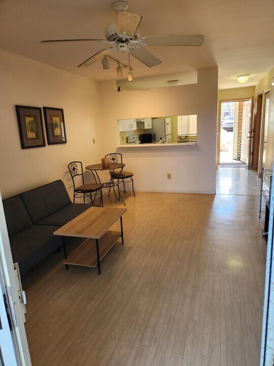 33 Waiaka Ln, Unit 103 in Wailuku, HI - Building Photo