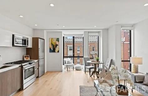 832 Sutter St in San Francisco, CA - Building Photo - Building Photo