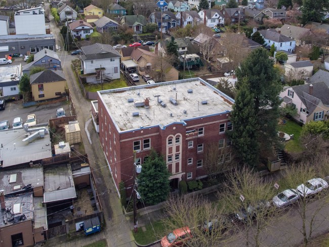 Madison Place Apartments in Seattle, WA - Building Photo - Building Photo