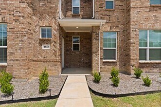 2833 Bellflower Dr in Mesquite, TX - Building Photo - Building Photo