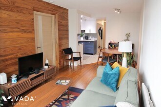 588 Broughton St in Vancouver, BC - Building Photo - Building Photo