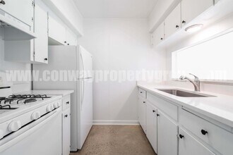 716 S Mitchell St in Conway, AR - Foto de edificio - Building Photo