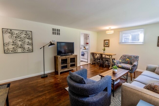 810 Pine Grove Ave in Traverse City, MI - Building Photo - Building Photo