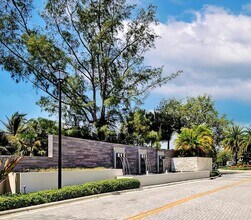 4281 Marina Way in Lighthouse Point, FL - Building Photo - Building Photo