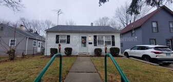 923 Jasper St in Joliet, IL - Building Photo