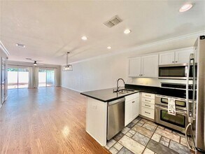 2513 W Kansas Ave in Tampa, FL - Foto de edificio - Building Photo