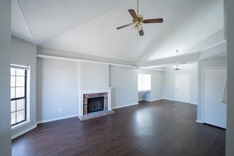 624 Lemons St in Cedar Hill, TX - Building Photo - Building Photo