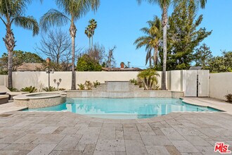 12419 Erwin St in Los Angeles, CA - Building Photo - Building Photo