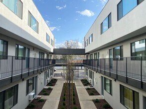 1223 E St in Sacramento, CA - Building Photo - Building Photo