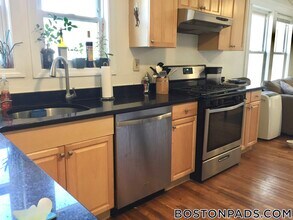 185 Hillside St in Boston, MA - Building Photo - Building Photo