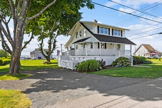 15 Cottage Rd in Old Lyme, CT - Building Photo - Building Photo