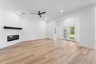 3531 White Oak Point Dr in Conroe, TX - Building Photo - Building Photo