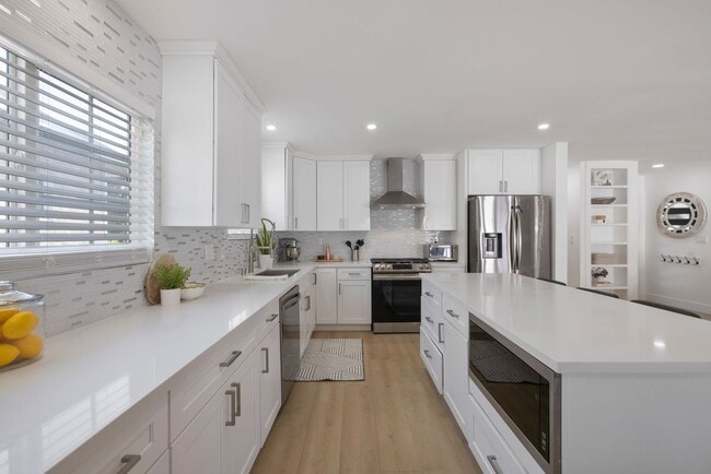 17155 Bullock St in Los Angeles, CA - Building Photo - Building Photo