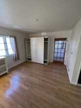 200 S Rodeo Dr in Beverly Hills, CA - Building Photo - Building Photo