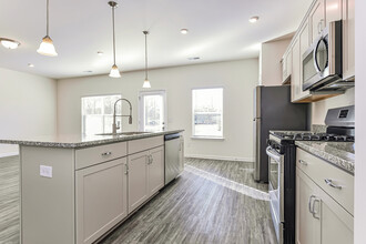 106 Mill View Dr in New Market, AL - Building Photo - Building Photo