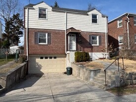 14 Chamberlain Ave in Yonkers, NY - Building Photo