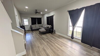 216 Wildflower Ln in Pensacola, FL - Building Photo - Building Photo
