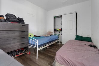 4180 Sabal Ln in Ft. Myers, FL - Foto de edificio - Building Photo