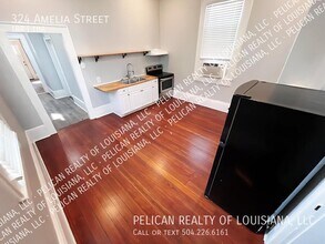 324 Amelia St in Gretna, LA - Building Photo - Building Photo