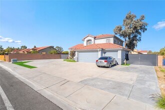 2076 E Wigwam Ave in Las Vegas, NV - Foto de edificio - Building Photo