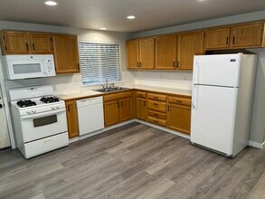 16415 72nd Avenue Ct E in Puyallup, WA - Foto de edificio - Building Photo